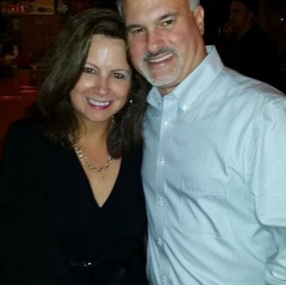 Meet your Posher, Lori - Picture 1 of 1